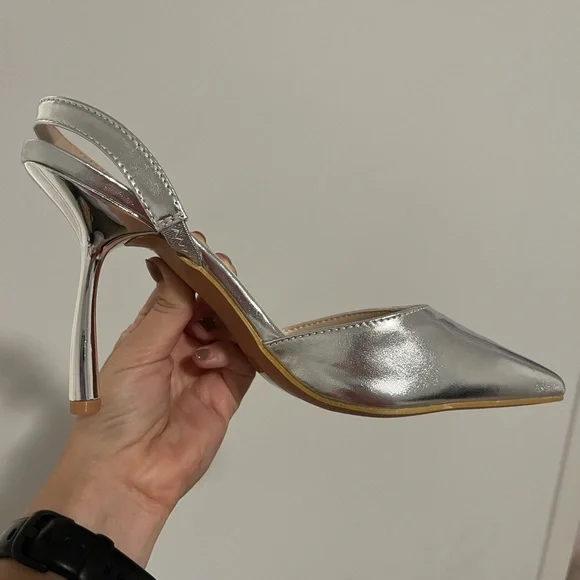 Slingback silver pumps 👠 - Picture 1 of 4
